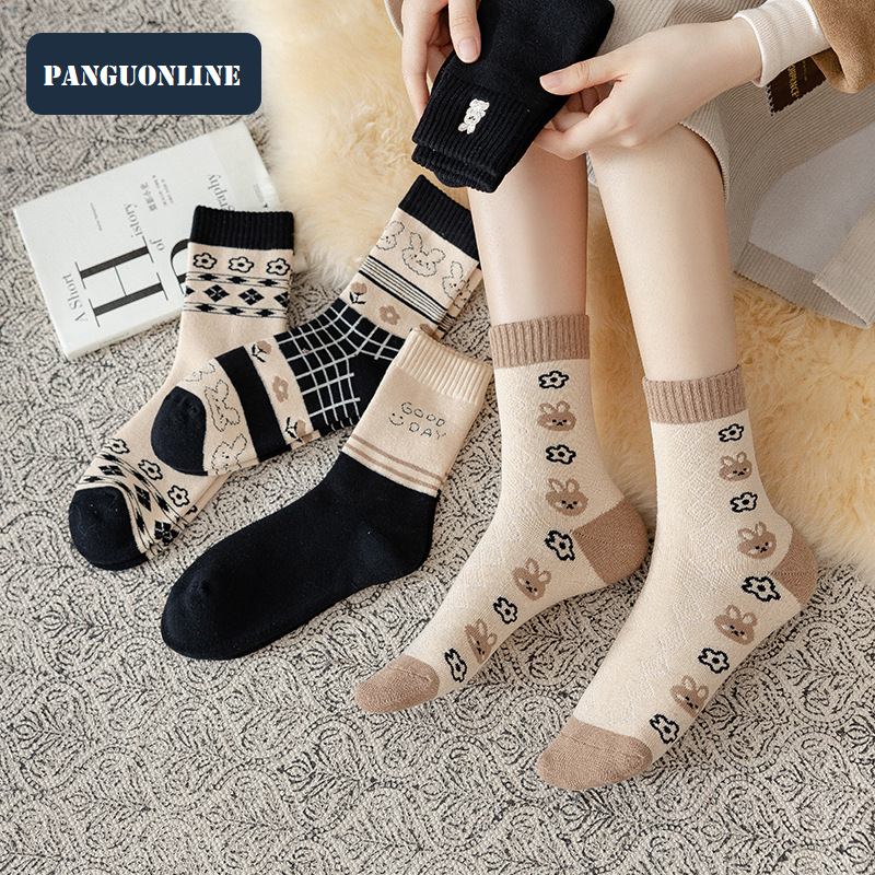 Autumn and Winter New Women's Retro Exquisite Rabbit Embroidery Thick Middle Socks Warm Japanese Stacked Socks