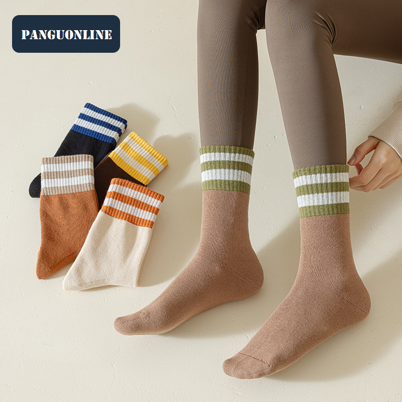 Women's original design of combed cotton, contrasting stripes, thickened winter new product, mid tube socks